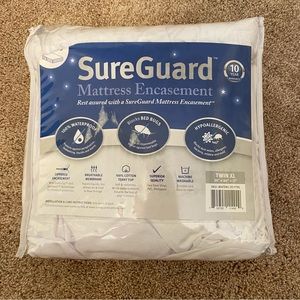 NEW SureGuard Mattress Encasement Twin XL